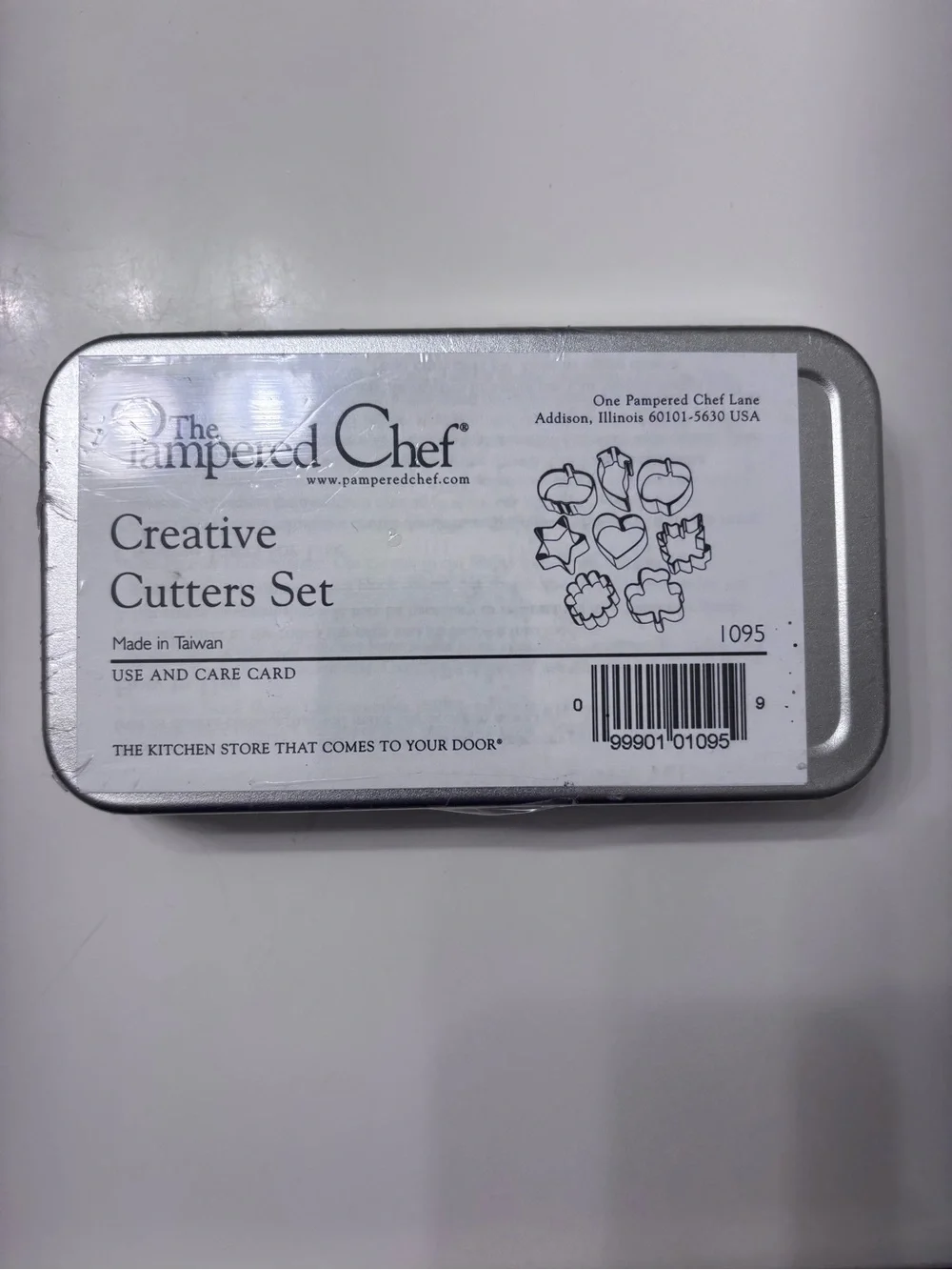 Pampered Chef Silver Creative Cutters Tin Set